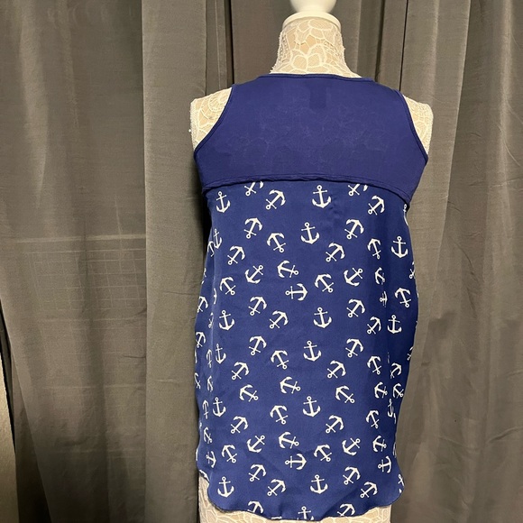 Cute anchor shirt - Picture 3 of 3